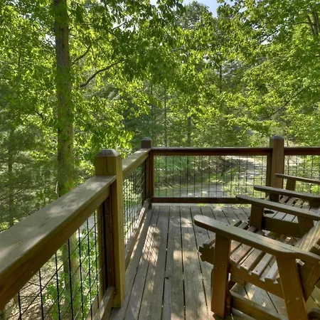 Papa Bear Lodge